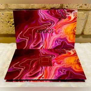 NWOT:   Hipdot Shadow Pallet